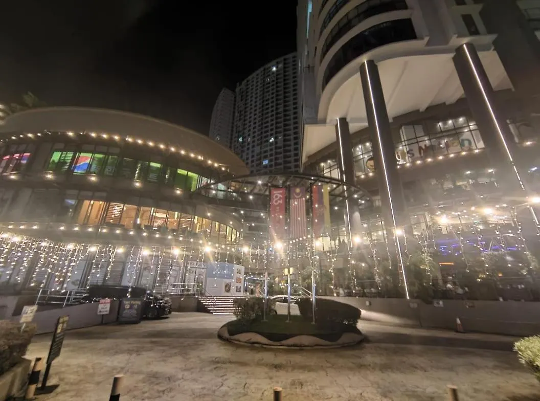 Appartamento Biggest Balcony Premium Unit 1-5Pax @Arcoris Mont Tiara Kuala Lumpur